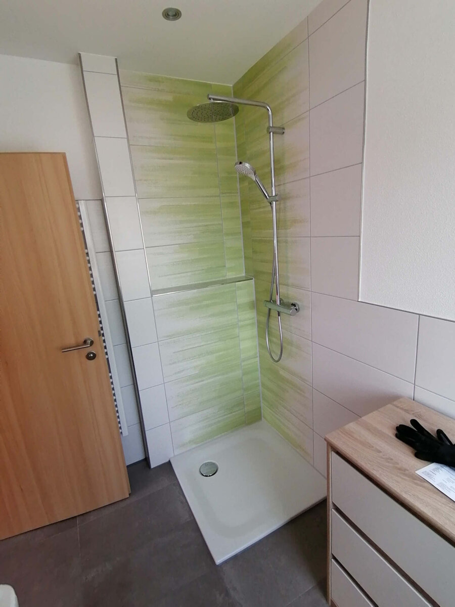 grüne Dusche von Duschfreunde